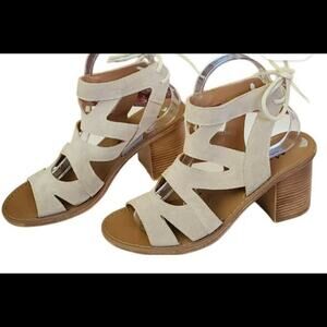 Mariella made in Italy Women's Suede Cutout Shootie Style Tie Back Heels.